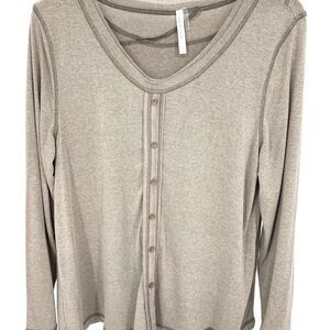 Mur Mur Women's top exposed seams split back size S